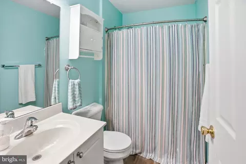 Bath - 104 Drew Cir, Smithsburg, MD 21783 photo 1 of 2