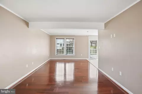 Living - 104 Drew Cir, Smithsburg, MD 21783 photo 4 of 5
