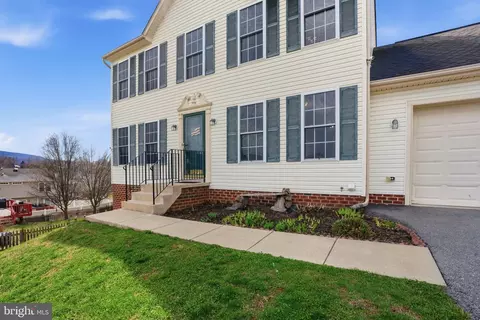 Exterior - 104 Drew Cir, Smithsburg, MD 21783 photo 4 of 11