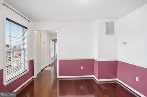 Entry Way - 104 Drew Cir, Smithsburg, MD 21783 photo 4 of 8