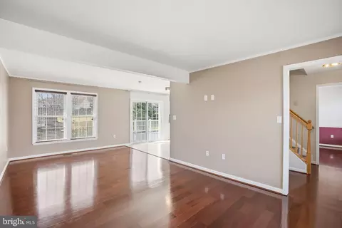 Living - 104 Drew Cir, Smithsburg, MD 21783 photo 1 of 5