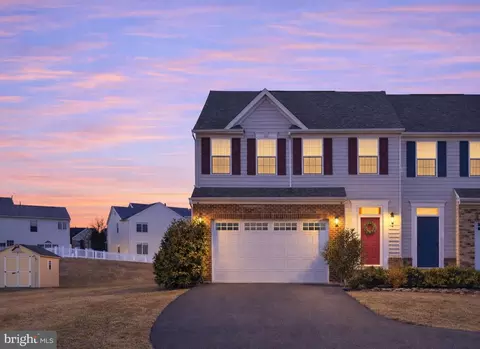 18214 Brownstone Pl, Hagerstown, MD 21740