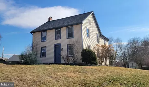 17507 Gay St, Hagerstown, MD 21740