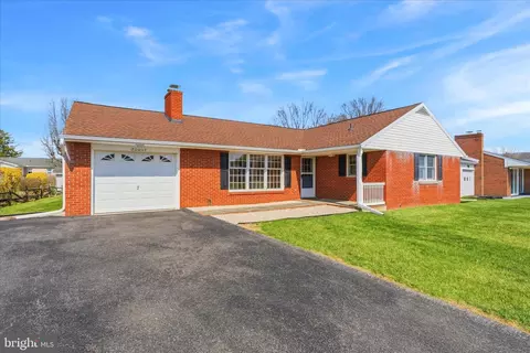 Exterior - 22054 Mohawk Dr, Smithsburg, MD 21783 photo 3 of 11