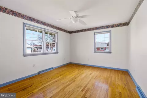 Bedroom - 22054 Mohawk Dr, Smithsburg, MD 21783 photo 5 of 6