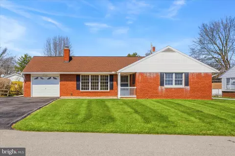 Exterior - 22054 Mohawk Dr, Smithsburg, MD 21783 photo 1 of 11