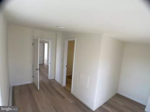 Entry Way - 314 E Franklin St, Hagerstown, MD 21740 photo 4 of 4