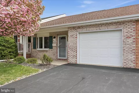 1240 Grand Legacy Dr, Hagerstown, MD 21740