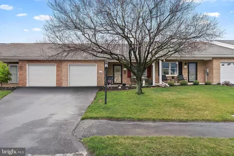 307 Winding Oak Dr, Hagerstown, MD 21740