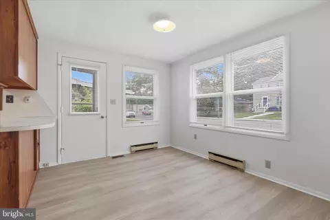 Entry Way - 860 Pine St, Hagerstown, MD 21740 photo 2 of 5