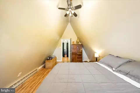 Bedroom - 14141 Roberts Rd, Hancock, MD 21750 photo 5 of 8