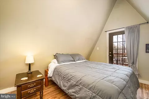 Bedroom - 14141 Roberts Rd, Hancock, MD 21750 photo 3 of 8