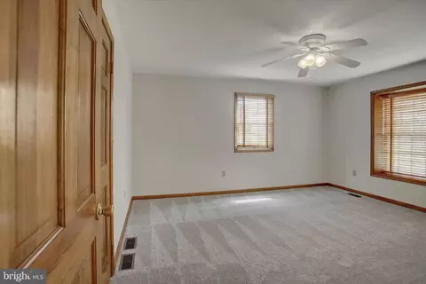 Bedroom - 8001 Mapleville Rd, Boonsboro, MD 21713 photo 3 of 7