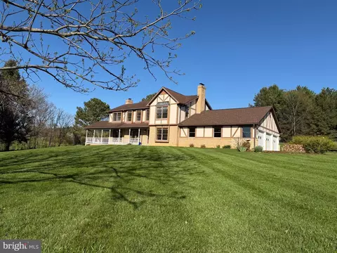 Exterior - 8001 Mapleville Rd, Boonsboro, MD 21713 photo 4 of 30