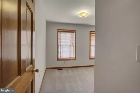 Entry Way - 8001 Mapleville Rd, Boonsboro, MD 21713 photo 6 of 7