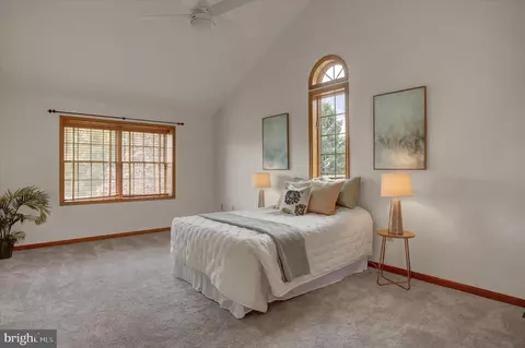 Bedroom - 8001 Mapleville Rd, Boonsboro, MD 21713 photo 6 of 7