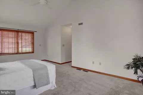 Bedroom - 8001 Mapleville Rd, Boonsboro, MD 21713 photo 7 of 7