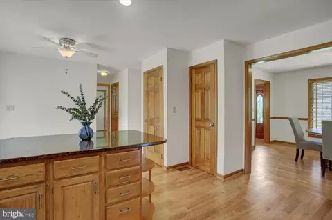 Entry Way - 8001 Mapleville Rd, Boonsboro, MD 21713 photo 3 of 7