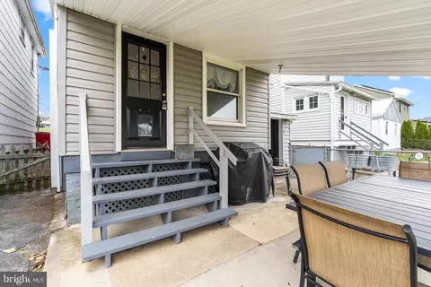 Exterior - 17 N Martin St, Clear Spring, MD 21722 photo 5 of 11