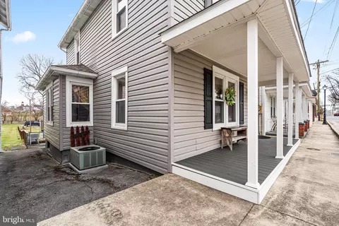 Exterior - 17 N Martin St, Clear Spring, MD 21722 photo 4 of 11