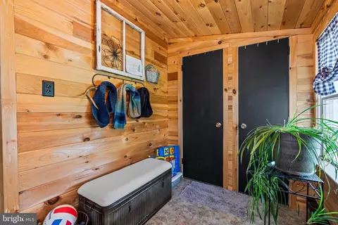 Entry Way - 17 N Martin St, Clear Spring, MD 21722 photo 4 of 4