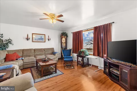 12530 Seavolt Rd, Hancock, MD 21750 photo 5