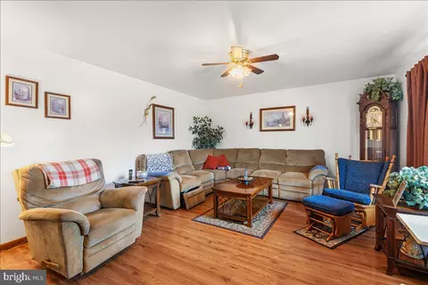 12530 Seavolt Rd, Hancock, MD 21750 photo 6