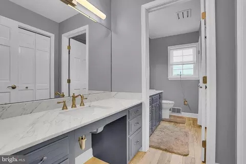 Bath - 13039 Spickler Rd, Clear Spring, MD 21722 photo 5 of 7