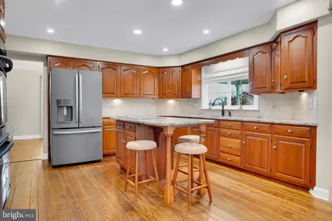 Kitchen - 13039 Spickler Rd, Clear Spring, MD 21722 photo 2 of 3