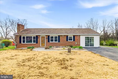 200 Rock Willow Ave, Hagerstown, MD 21740