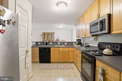 Kitchen - 5 Eckstine Ct, Smithsburg, MD 21783 photo 3 of 3