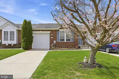 5 Eckstine Ct, Smithsburg, MD 21783