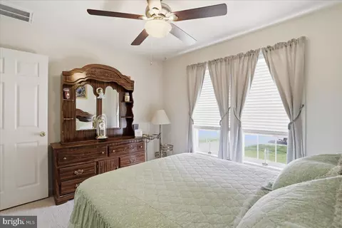 Bedroom - 5 Eckstine Ct, Smithsburg, MD 21783 photo 5 of 6