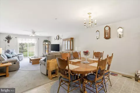 Dining - 5 Eckstine Ct, Smithsburg, MD 21783 photo 1 of 2