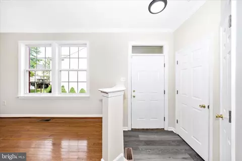 Entry Way - 105 Sentry Rdg, Smithsburg, MD 21783 photo 1 of 5