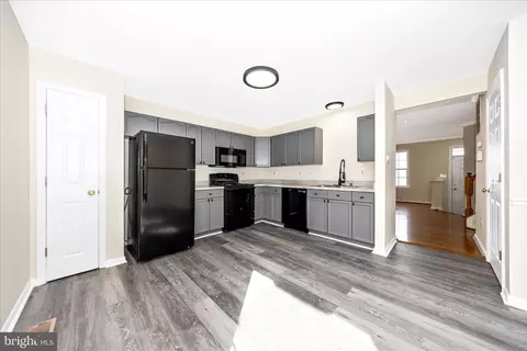 Kitchen - 105 Sentry Rdg, Smithsburg, MD 21783 photo 2 of 4