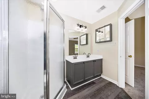 Entry Way - 105 Sentry Rdg, Smithsburg, MD 21783 photo 3 of 5