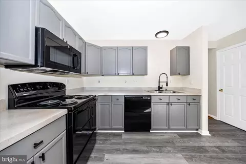 Kitchen - 105 Sentry Rdg, Smithsburg, MD 21783 photo 4 of 4