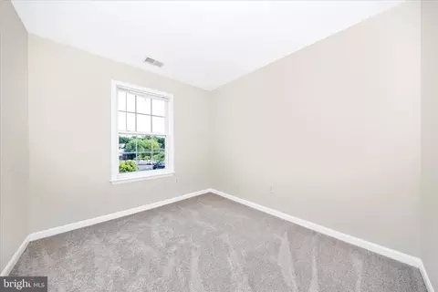 Bedroom - 105 Sentry Rdg, Smithsburg, MD 21783 photo 6 of 8
