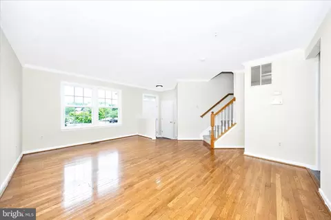 Living - 105 Sentry Rdg, Smithsburg, MD 21783 photo 3 of 4