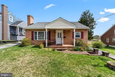 425 S Artizan St, Williamsport, MD 21795
