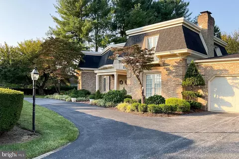 19715 Meadowbrook Rd, Hagerstown, MD 21742