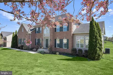 10138 Roulette Dr, Hagerstown, MD 21740