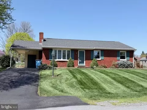 11802 Sycamore Dr, Hagerstown, MD 21742