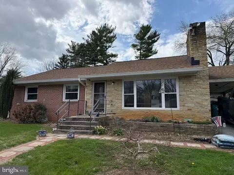 11910 Wesley Dr, Hagerstown, MD 21742