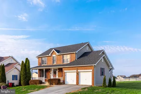13609 Halifax Dr, Hagerstown, MD 21742