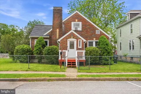 402 Guilford Ave, Hagerstown, MD 21740