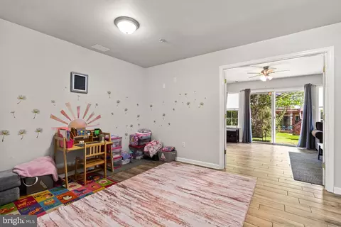 Entry Way - 128 Sentry Rdg, Smithsburg, MD 21783 photo 6 of 6