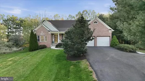 20370 Splendor View Ter, Hagerstown, MD 21740