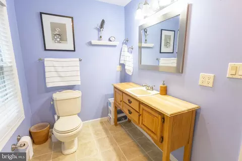 Bath - 21 Cumberland St, Clear Spring, MD 21722 photo 1 of 3